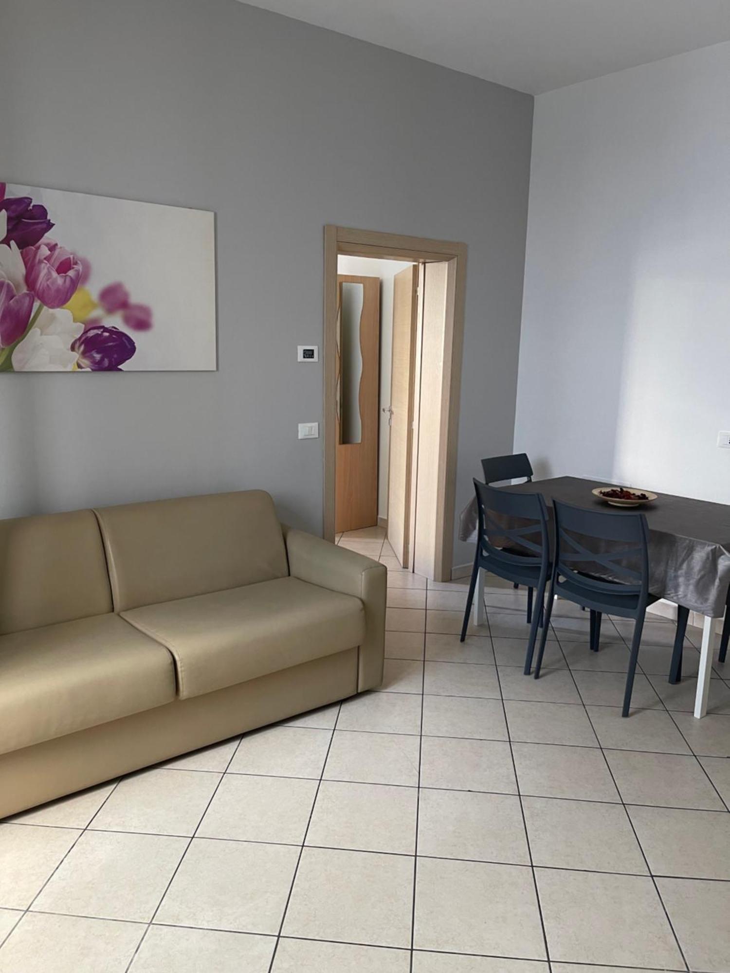 Residence Siesta Rimini Bagian luar foto