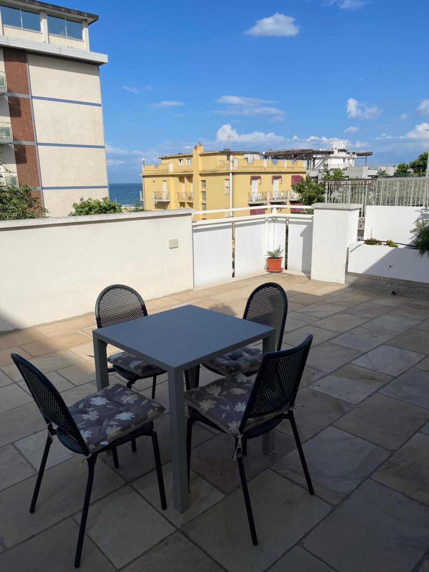 Residence Siesta Rimini Bagian luar foto