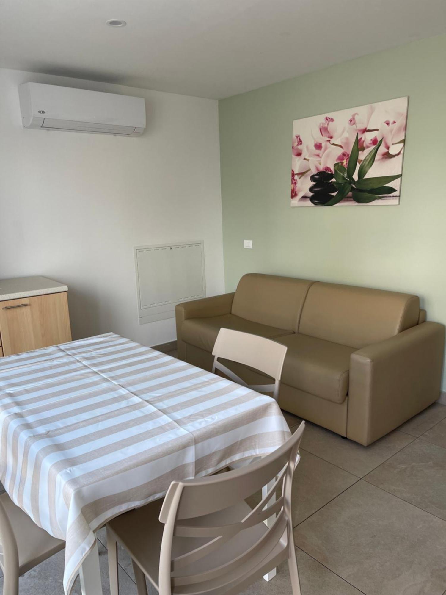 Residence Siesta Rimini Bagian luar foto