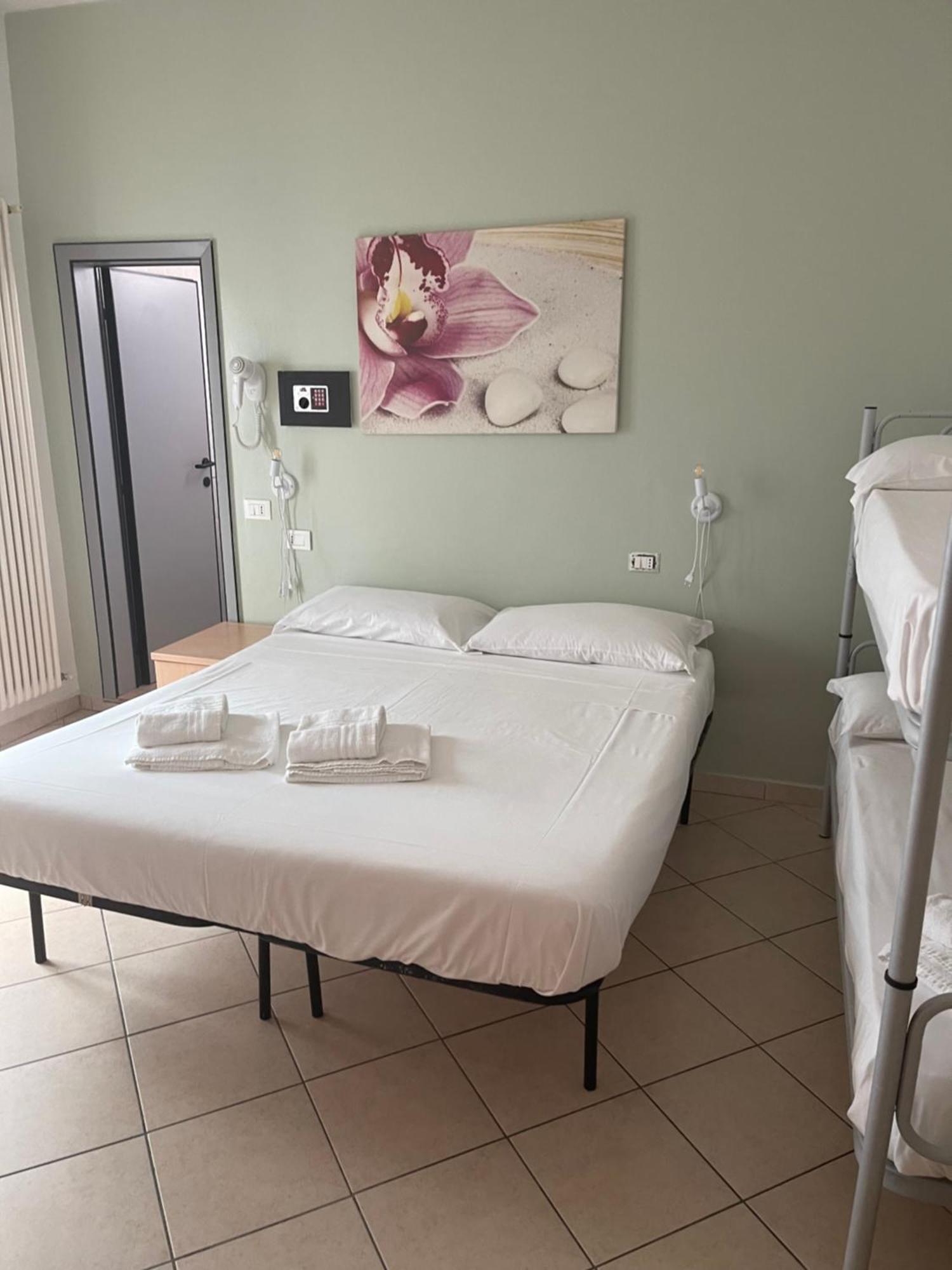 Residence Siesta Rimini Bagian luar foto