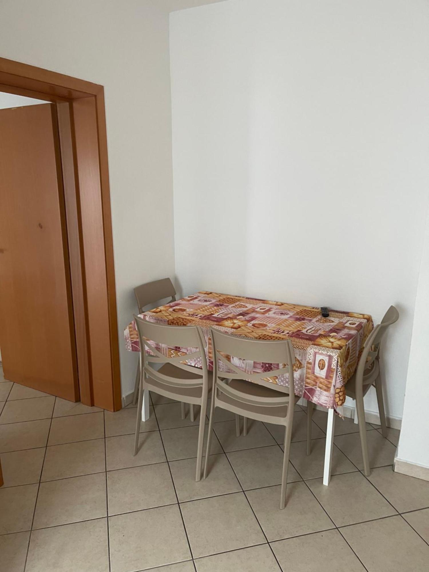 Residence Siesta Rimini Bagian luar foto
