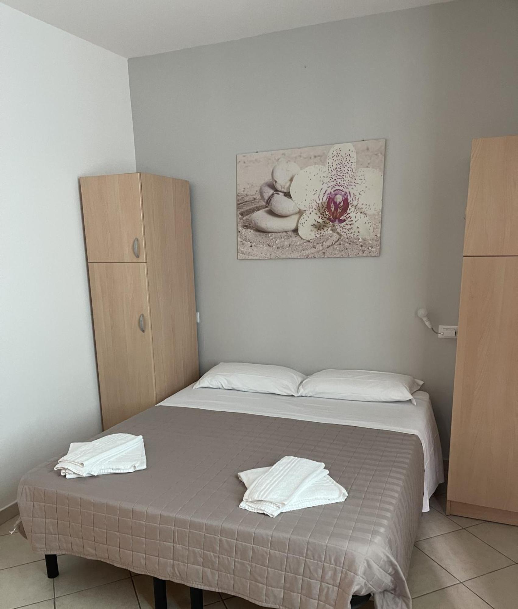 Residence Siesta Rimini Bagian luar foto